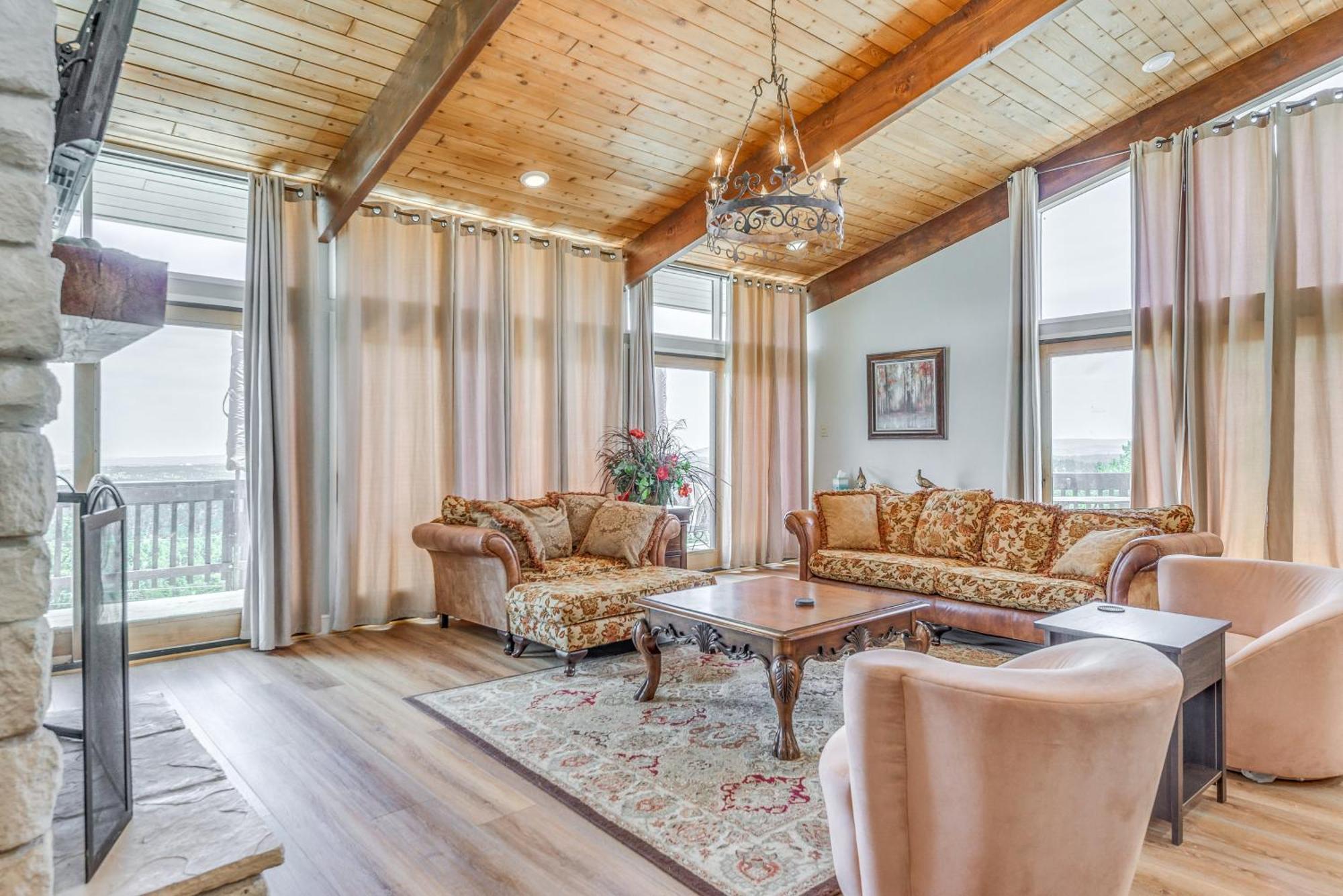 Serene Alto Cabin With Mountain Views And Fire Pit! Bagian luar foto